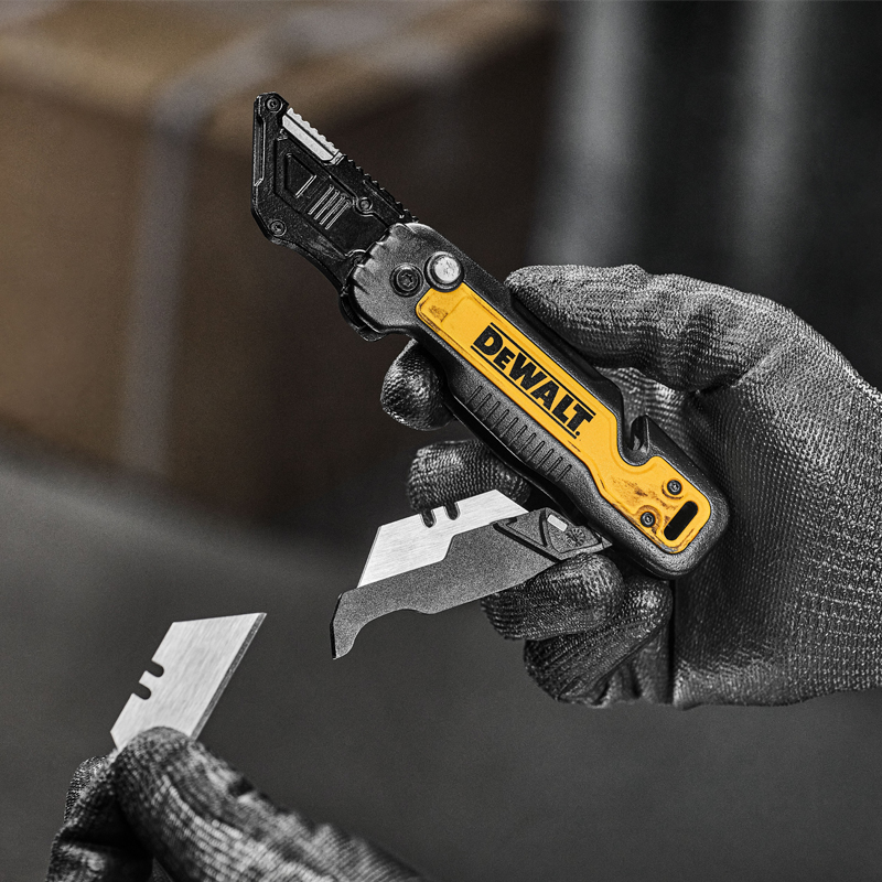 DEWALT DWHT10992 Push & Flip F - огляд і ціна Home Improvement Outlet Stores